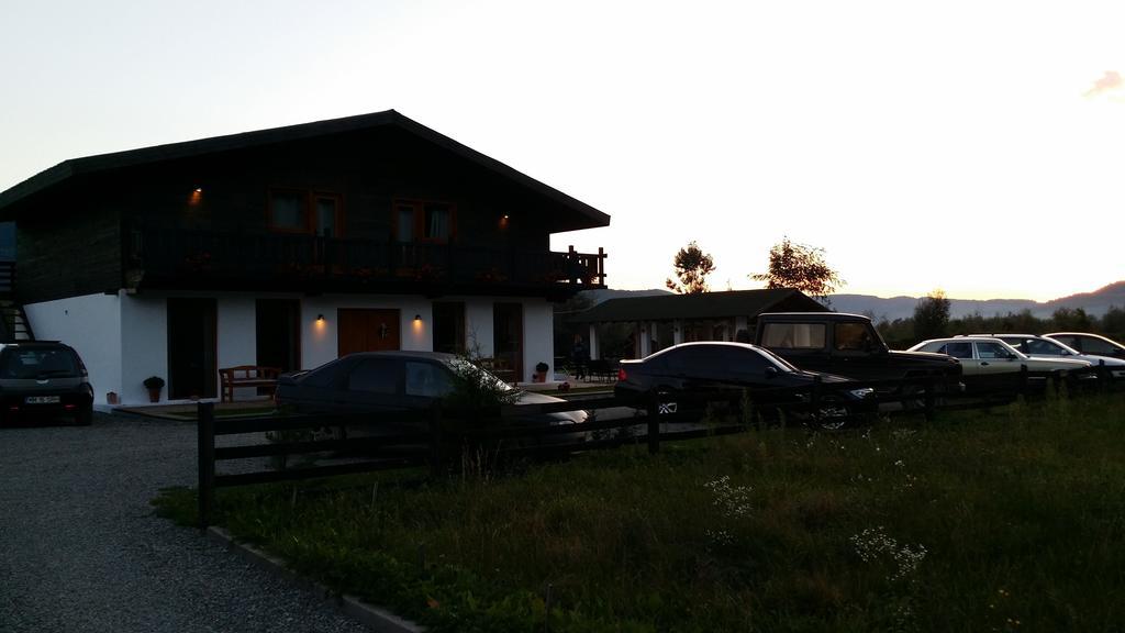 Landhaus Bed&Breakfast Vişeu de Sus Exteriér fotografie