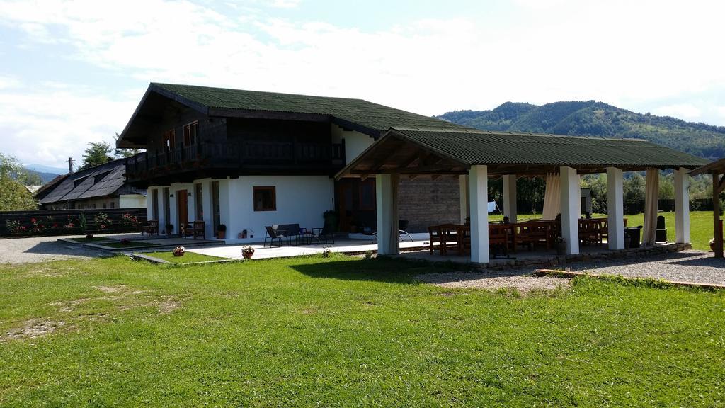 Landhaus Bed&Breakfast Vişeu de Sus Exteriér fotografie